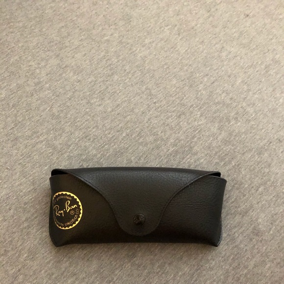 never worn before aviator ray bans - Picture 3 of 3